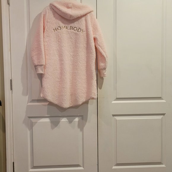 Danskin Other - NWOT Comfy Contemporary Robe